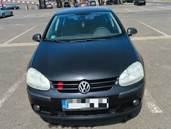 Negru Utilizat 2006 VW Golf V Hatchback | 2.600 EUR (Preț OK)