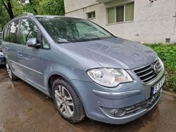 Gri Utilizat 2007 VW Touran Monovolum | 3.600 EUR (Preț OK)