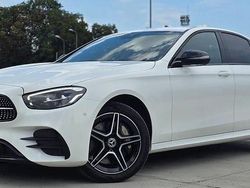 Culoarealb Utilizat 2022 Mercedes E300 AMG line Berlinǎ | 42.108 EUR (Preț bun)