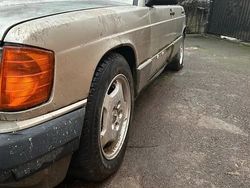 Utilizat 1992 Mercedes 190 Berlinǎ | 1.499 EUR