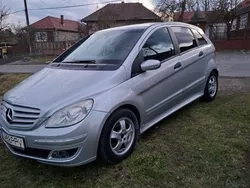 Utilizat 2007 Mercedes 200 Berlinǎ | 3.400 EUR