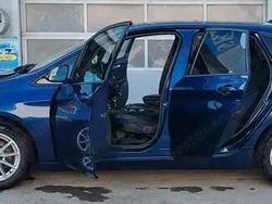 Utilizat 2015 BMW 218 Active Tourer Comfort Edition Monovolum | 11.950 EUR (Scump)