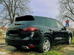 Culoarenegru Utilizat 2012 Porsche Cayenne SUV | 14.000 EUR (Preț OK)