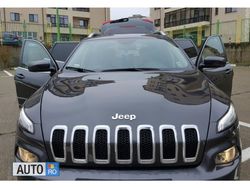 Gri Utilizat 2015 Jeep Cherokee SUV | 23.000 EUR