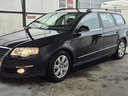 Culoarenegru Utilizat 2006 VW Passat Break | 2.350 EUR (Preț bun)