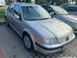 Gri Utilizat 2000 VW Bora Berlinǎ | 1.000 EUR