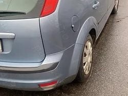 Utilizat 2006 Ford Focus Berlinǎ | 1.100 EUR (Preț bun)