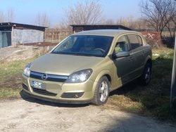 Utilizat 2005 Opel Astra Berlinǎ | 2.000 EUR