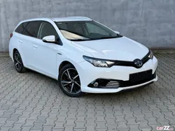 Utilizat 2018 Toyota Auris Hybrid Break | 9.999 EUR