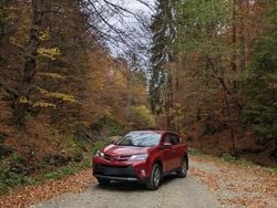 Roșu Utilizat 2013 Toyota RAV4 SUV | 13.300 EUR (Puțin scump)