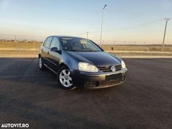 Culoarealbastru Utilizat 2006 VW Golf V Hatchback | 2.200 EUR (Preț bun)