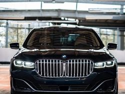 Culoarealbastru Utilizat 2020 BMW 740L Comfort Edition Berlinǎ | 38.500 EUR (Super Preț)