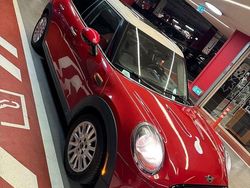 Culoarerosu Utilizat 2015 Mini Cooper Hatchback | 11.999 EUR