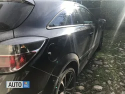 Negru Utilizat 2006 Opel Astra Hatchback | 3.950 EUR