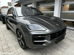 Gri Utilizat 2024 Porsche Cayenne GTS SUV | 141.015 EUR