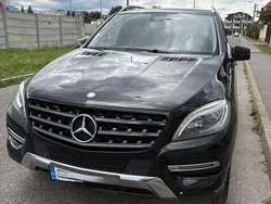 Culoarenegru Utilizat 2014 Mercedes ML250 SUV | 14.000 EUR (Super Preț)