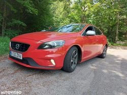 Culoarerosu Utilizat 2016 Volvo V40 R-Design Break | 7.900 EUR (Preț bun)