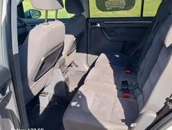 Utilizat 2010 VW Touran Monovolum | 6.000 EUR (Puțin scump)