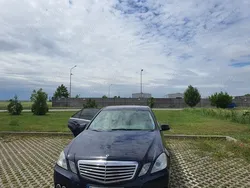 Albastru Utilizat 2011 Mercedes E220 Berlinǎ | 7.500 EUR (Preț bun)