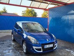 Utilizat 2010 Renault Scénic III Monovolum | 2.900 EUR