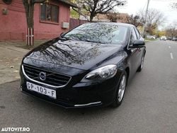 Culoarenegru Utilizat 2016 Volvo V40 Hatchback | 7.850 EUR (Preț bun)