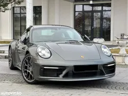 Verde Utilizat 2023 Porsche 911 Carrera Coupe | 129.900 EUR