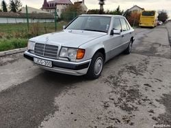 Utilizat 1991 Mercedes E300 Berlinǎ | 17.000 EUR