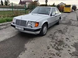 Utilizat 1991 Mercedes E300 Berlinǎ | 12.000 EUR