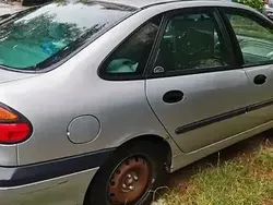 Utilizat 1998 Renault Laguna Berlinǎ | 800 EUR