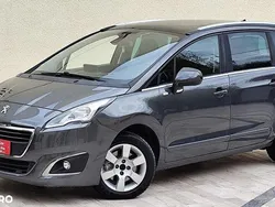 Gri Utilizat 2016 Peugeot 5008 Monovolum | 5.999 EUR (Super Preț)