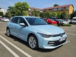 Albastru Nouă 2024 VW Golf VIII Life Hatchback | 23.000 EUR (Preț OK)