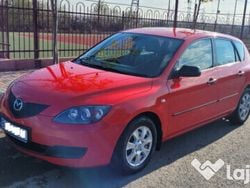 Rosu Utilizat 2008 Mazda 3 Hatchback | 3.900 EUR (Scump)