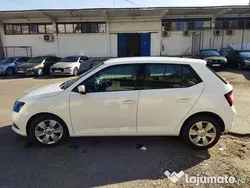 Utilizat 2015 Skoda Fabia Berlinǎ | 7.000 EUR
