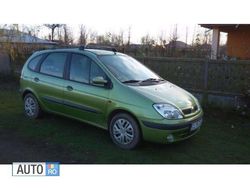 Verde Utilizat 2000 Renault Scénic Monovolum | 1.600 EUR