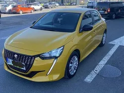 Culoaregalbeuriu Utilizat 2022 Peugeot 208 Active Hatchback | 8.990 EUR (Super Preț)