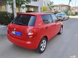 Roșu Utilizat 2010 Skoda Fabia Hatchback | 2.250 EUR (Preț bun)