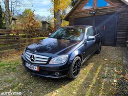 Culoarealbastru Utilizat 2008 Mercedes C320 Avantgarde Berlinǎ | 7.000 EUR