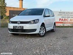 Alb Utilizat 2015 VW Touran Comfortline Monovolum | 7.990 EUR (Preț bun)