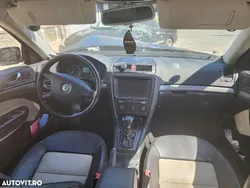 Negru Utilizat 2005 Skoda Octavia Ambiente Berlinǎ | 2.700 EUR (Preț bun)