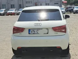 Alb Utilizat 2011 Audi A1 Hatchback | 8.800 EUR