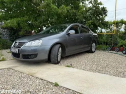 Gri Utilizat 2010 VW Jetta Berlinǎ | 3.600 EUR (Preț bun)