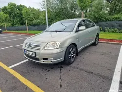 Utilizat 2004 Toyota Avensis Berlinǎ | 2.150 EUR (Preț bun)