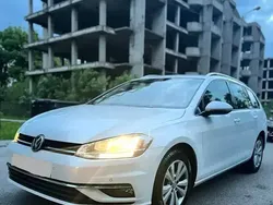 Alb Utilizat 2020 VW Golf VII Break | 10.999 EUR (Super Preț)