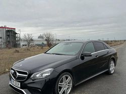 Culoarenegru Utilizat 2013 Mercedes E200 Berlinǎ | 12.999 EUR (Scump)