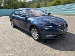Culoarealbastru Utilizat 2019 Skoda Superb Berlinǎ | 17.000 EUR (Super Preț)