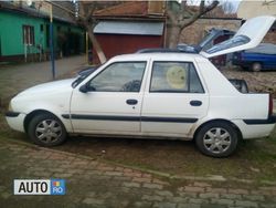Alb Utilizat 2004 Dacia Solenza Hatchback | 400 EUR