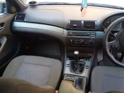 Negru Utilizat 2004 BMW 320 Break | 1.250 EUR