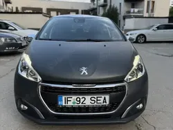 Gri Utilizat 2017 Peugeot 208 Hatchback | 8.900 EUR (Super Preț)