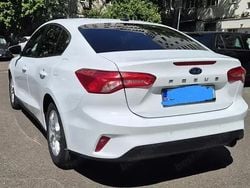 Alb Utilizat 2021 Ford Focus Berlinǎ | 15.999 EUR (Scump)