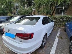 Culoarealb Utilizat 2015 VW Jetta Berlinǎ | 7.000 EUR (Preț bun)